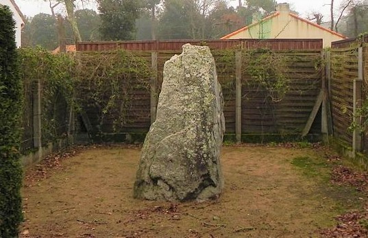 menhir-de-la-pierre-de-couche-4752