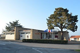 280px-saint-viaud-mairie-1549