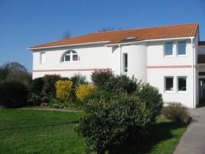 maison-familiale-st-pere-location-salle-2-1655