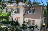 villa-ker-yvette-facade-cote-terre-porte-d-entree-20557