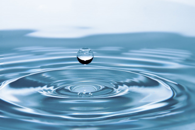 drop-of-water-578897-1280-27210
