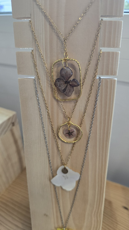 atelier-coquelicot-colliers-fleurs-1-31825 atelier-coquelicot-colliers-fleurs-1-31825