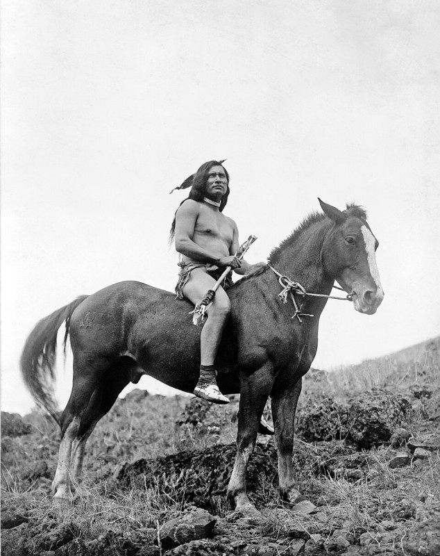 nez-perce-warrior-on-horse-33135