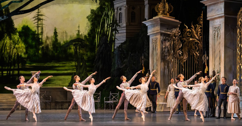 swan-lake-1200x628-4-11zon-32679 swan-lake-1200x628-4-11zon-32679